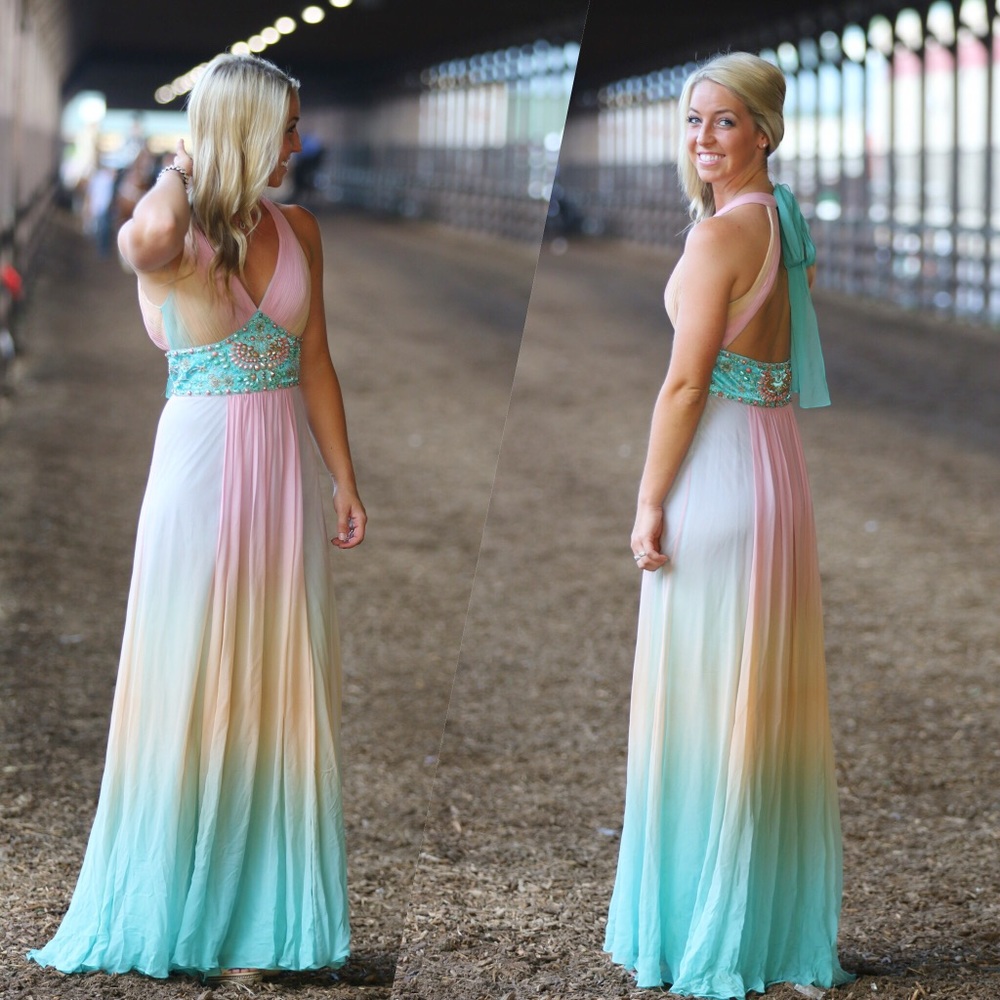 Gorgeous mermaid prom dress!!